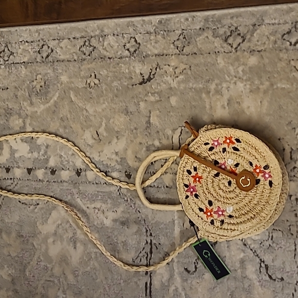 New with tags C. WONDER straw crossbody - Picture 9 of 9